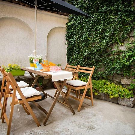 The Rocky House - Central & Private 2Bdr By Flat Mаnager Plovdiv Bagian luar foto