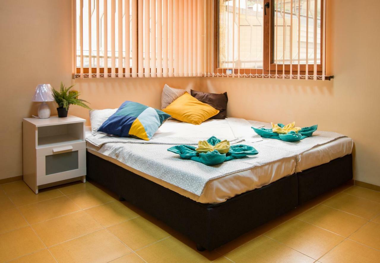 The Rocky House - Central & Private 2Bdr By Flat Mаnager Plovdiv Bagian luar foto