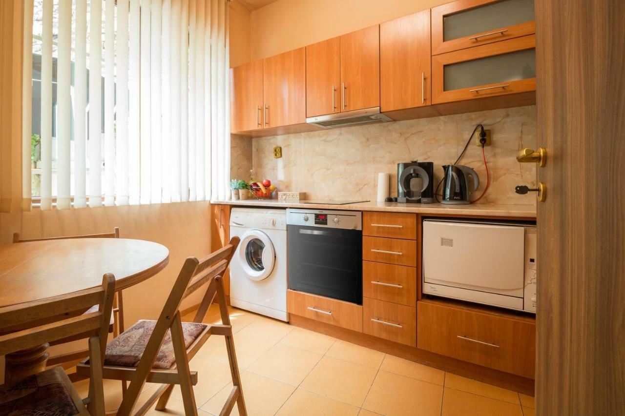The Rocky House - Central & Private 2Bdr By Flat Mаnager Plovdiv Bagian luar foto